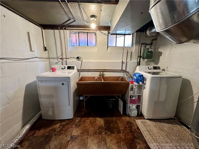 6608 Orchard Grove Avenue, Cleveland, OH 44144