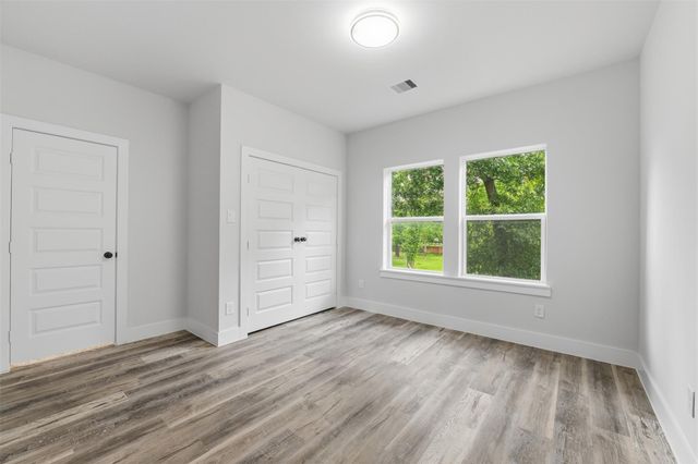 890 Paul Quinn St, Houston, TX 77091