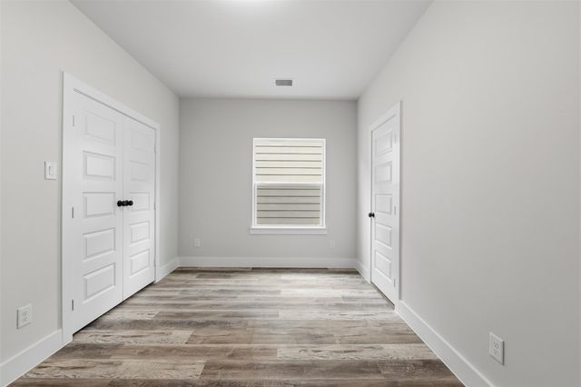 890 Paul Quinn St, Houston, TX 77091