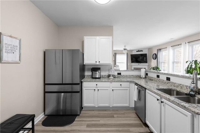 7404 Blue Jay Way, Union City, GA 30291