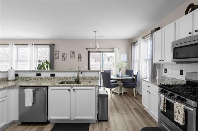 7404 Blue Jay Way, Union City, GA 30291