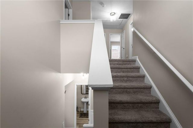 7404 Blue Jay Way, Union City, GA 30291