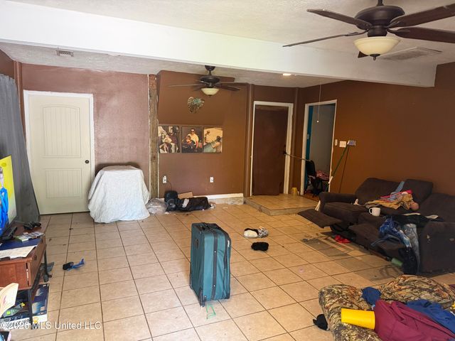 205 Pine Street, Waveland, MS 39576