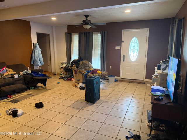 205 Pine Street, Waveland, MS 39576