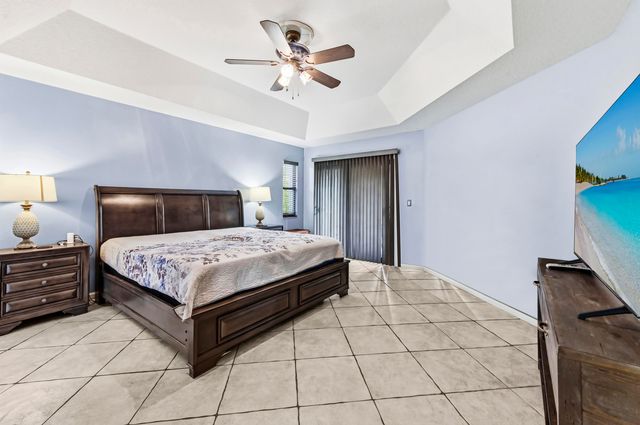 119 Fernwood Crescent, Royal Palm Beach, FL 33411