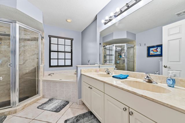 119 Fernwood Crescent, Royal Palm Beach, FL 33411