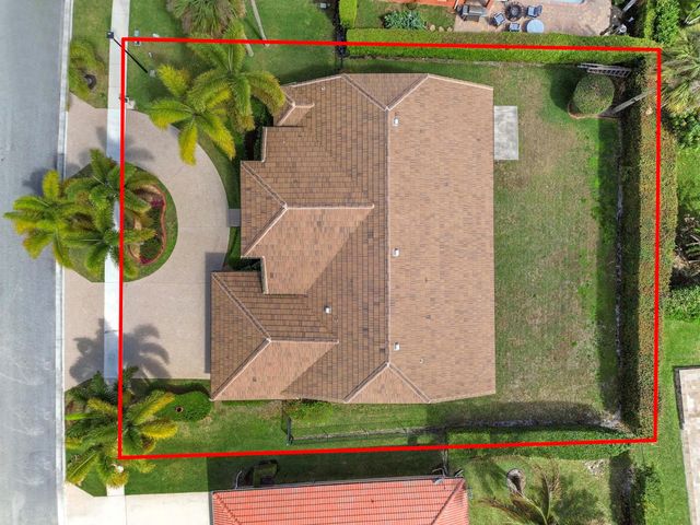 119 Fernwood Crescent, Royal Palm Beach, FL 33411
