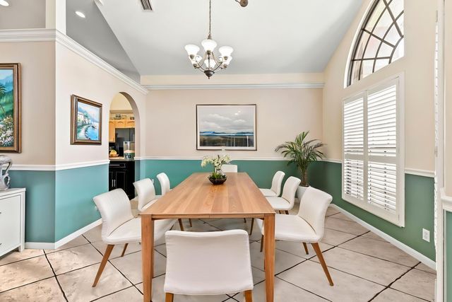 119 Fernwood Crescent, Royal Palm Beach, FL 33411