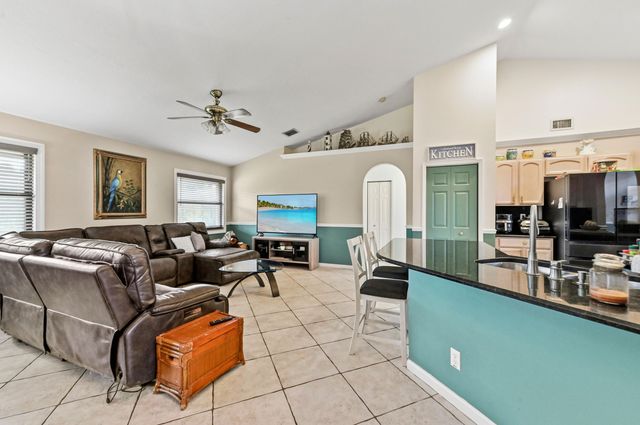 119 Fernwood Crescent, Royal Palm Beach, FL 33411