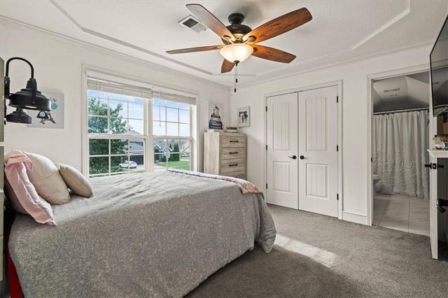2804 SE BINGHAM Place, Lee's Summit, MO 64063