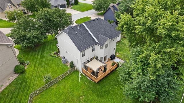 2804 SE BINGHAM Place, Lee's Summit, MO 64063
