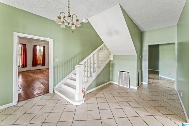 7 S NORTON AVENUE, Sylacauga, AL 35150