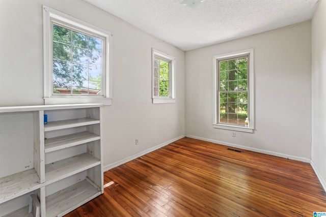 7 S NORTON AVENUE, Sylacauga, AL 35150