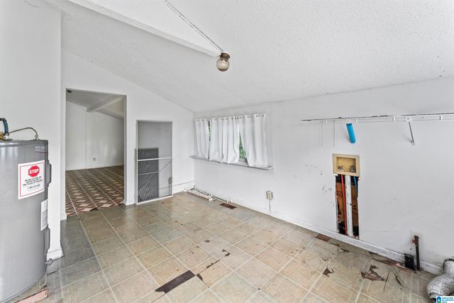 7 S NORTON AVENUE, Sylacauga, AL 35150