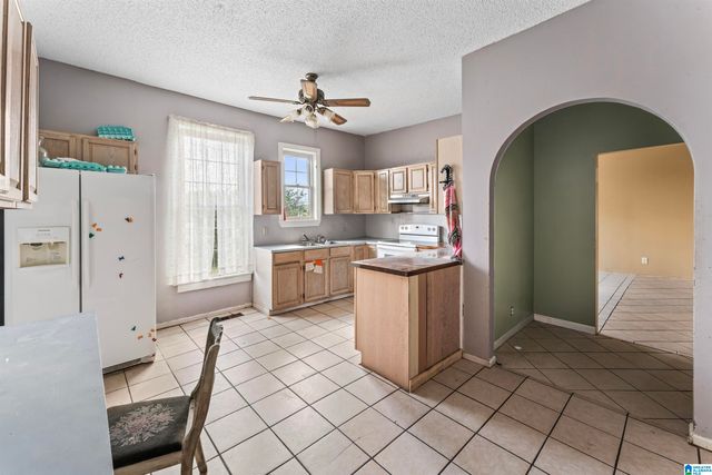 7 S NORTON AVENUE, Sylacauga, AL 35150