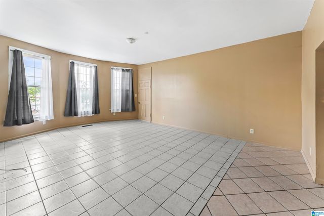 7 S NORTON AVENUE, Sylacauga, AL 35150