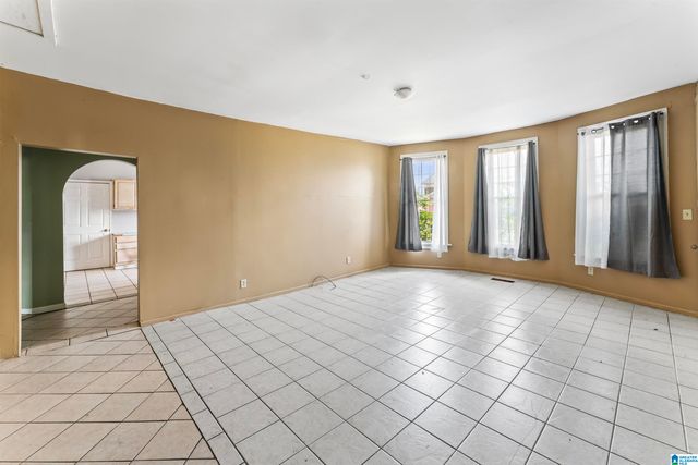 7 S NORTON AVENUE, Sylacauga, AL 35150