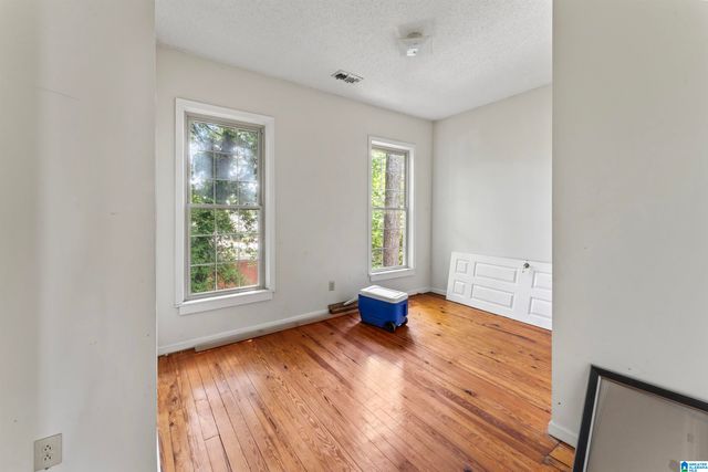 7 S NORTON AVENUE, Sylacauga, AL 35150