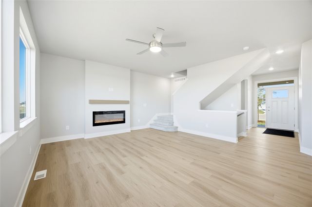 465 NW Independence Circle, Waukee, IA 50263