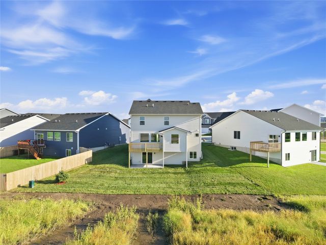 465 NW Independence Circle, Waukee, IA 50263