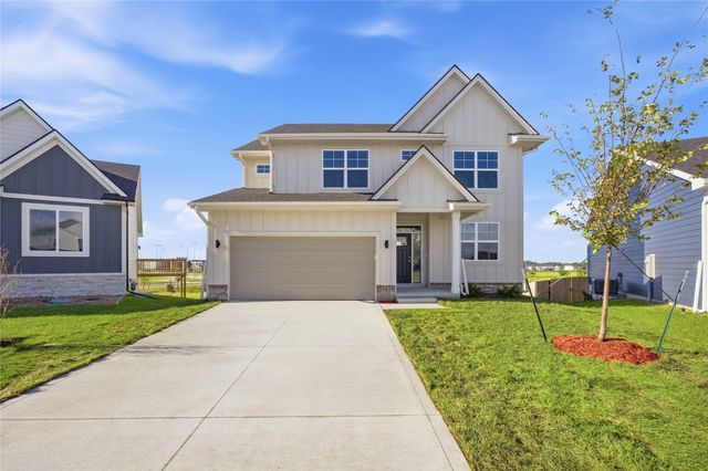 465 NW Independence Circle, Waukee, IA 50263