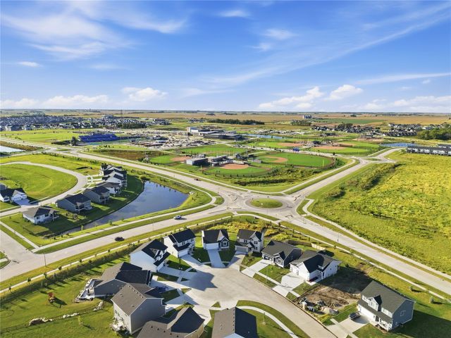 465 NW Independence Circle, Waukee, IA 50263