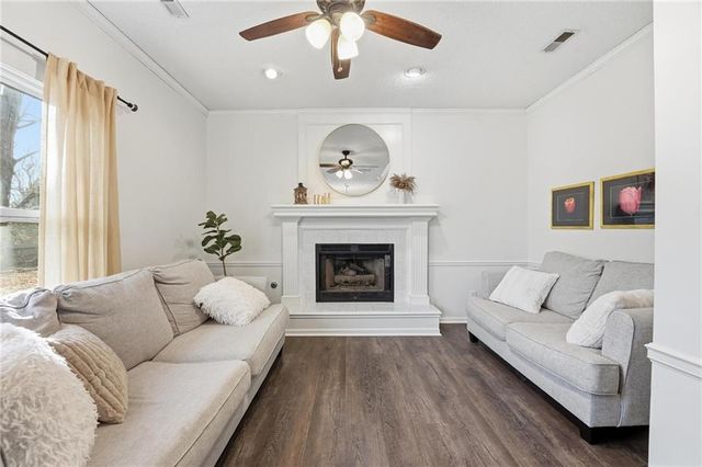 2401 NE Springbrook Street, Blue Springs, MO 64014