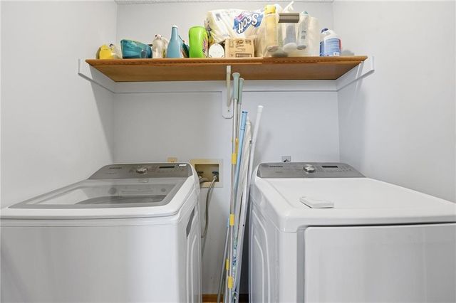 2401 NE Springbrook Street, Blue Springs, MO 64014