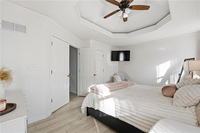 2401 NE Springbrook Street, Blue Springs, MO 64014