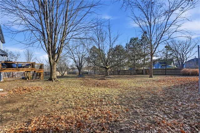 2401 NE Springbrook Street, Blue Springs, MO 64014