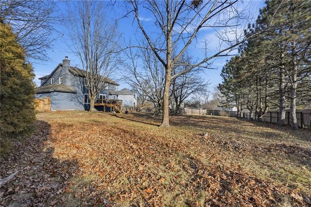 2401 NE Springbrook Street, Blue Springs, MO 64014