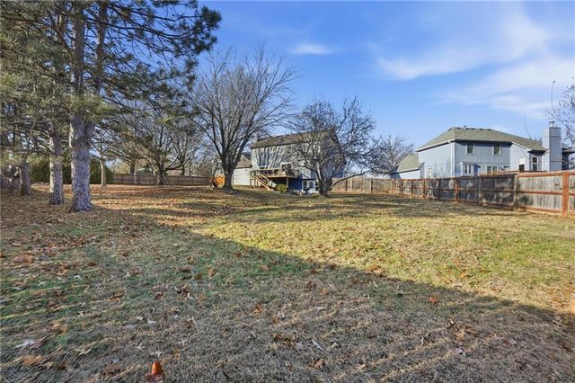 2401 NE Springbrook Street, Blue Springs, MO 64014