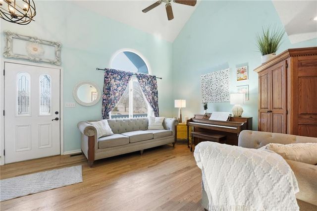 2401 NE Springbrook Street, Blue Springs, MO 64014