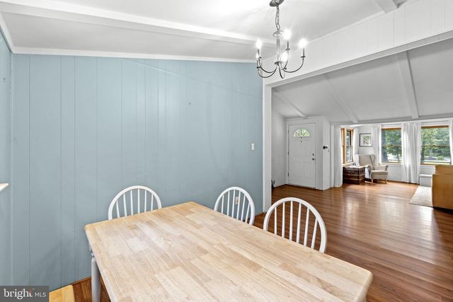 9448 GREEN RD, Midland, VA 22728