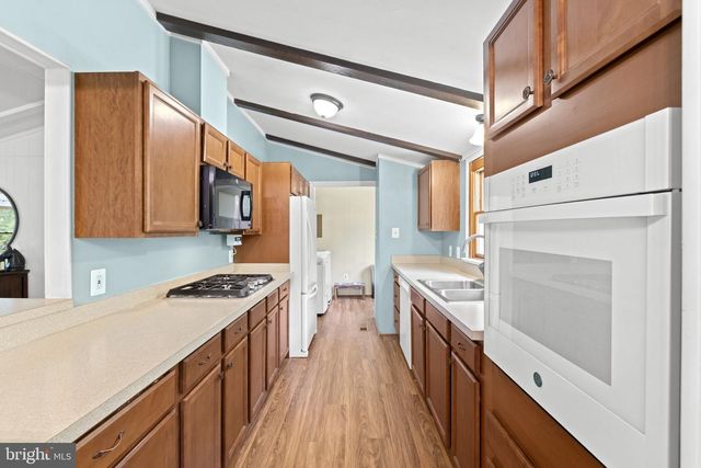 9448 GREEN RD, Midland, VA 22728