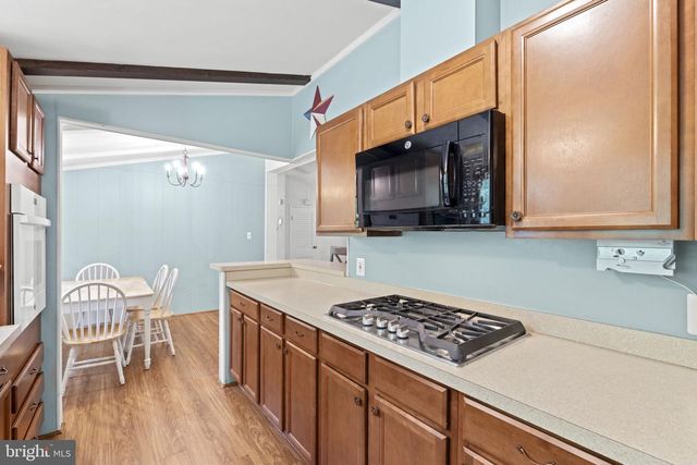 9448 GREEN RD, Midland, VA 22728