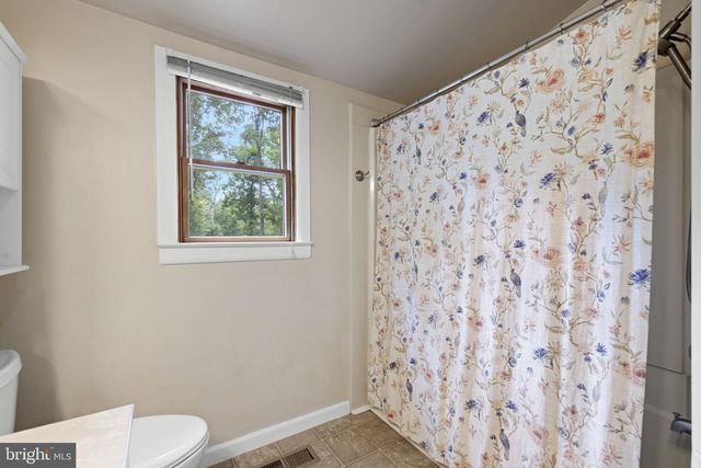 9448 GREEN RD, Midland, VA 22728