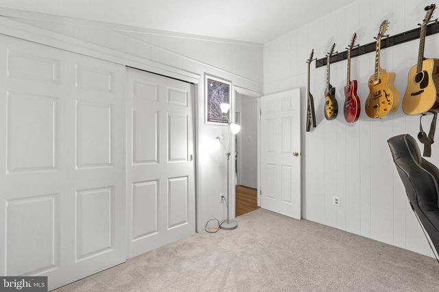 9448 GREEN RD, Midland, VA 22728