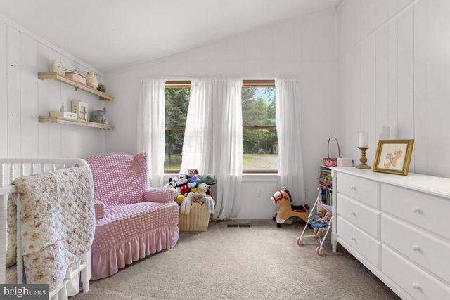 9448 GREEN RD, Midland, VA 22728
