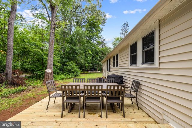 9448 GREEN RD, Midland, VA 22728