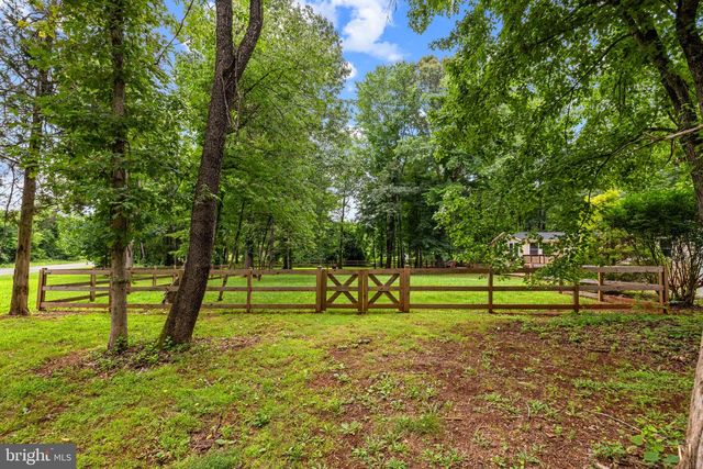 9448 GREEN RD, Midland, VA 22728