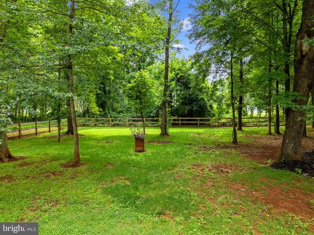 9448 GREEN RD, Midland, VA 22728