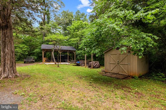 9448 GREEN RD, Midland, VA 22728