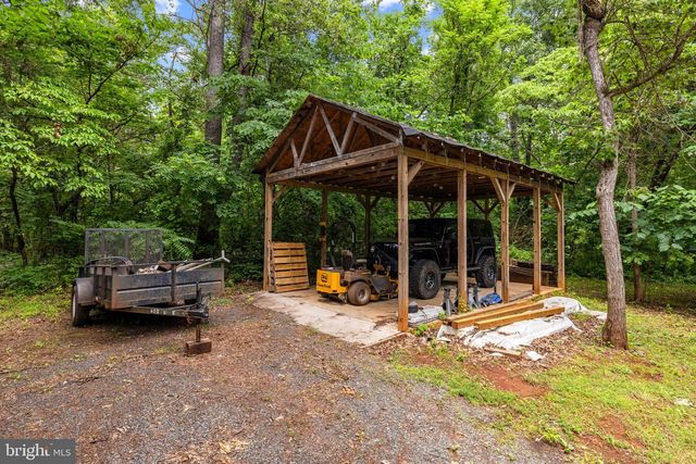 9448 GREEN RD, Midland, VA 22728