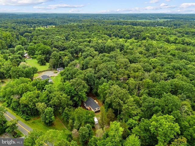 9448 GREEN RD, Midland, VA 22728