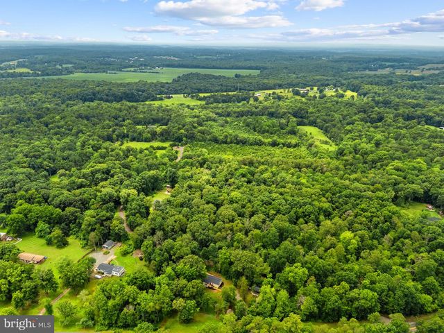 9448 GREEN RD, Midland, VA 22728
