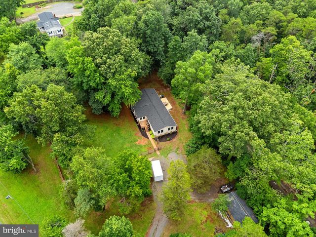 9448 GREEN RD, Midland, VA 22728