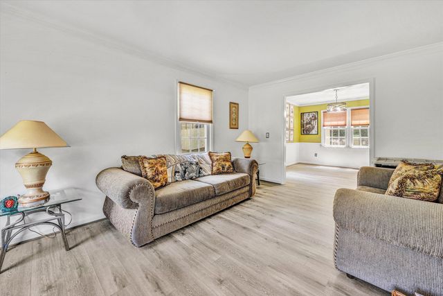 112 UPLAND DR, Salem, VA 24153