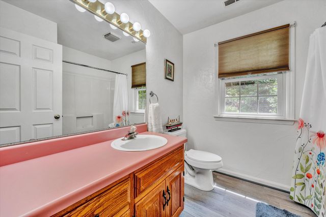 112 UPLAND DR, Salem, VA 24153