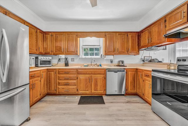 112 UPLAND DR, Salem, VA 24153